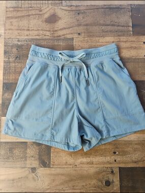 Lululemon Belgian Blue Dance Studio Shorts Size 6
